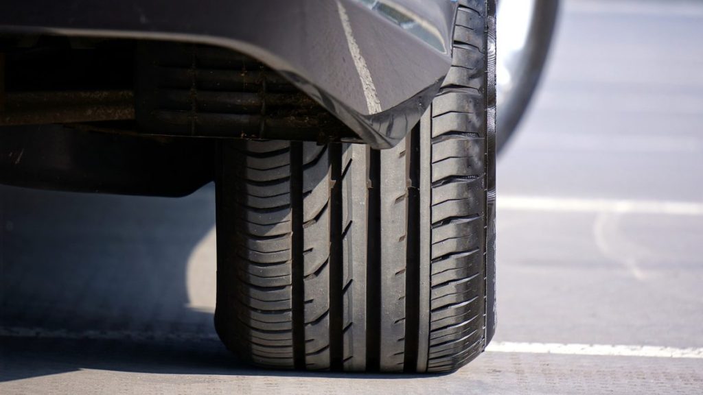 4 Signs You Need to Replace Your Car Tires